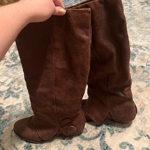 Brown boots